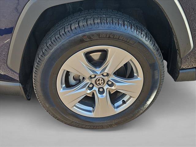 Used 2023 Toyota RAV4 XLE AWD/4WD image 23