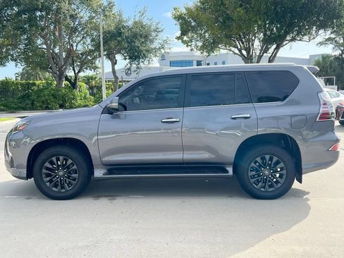 Used 2023 Lexus GX 460 Premium w/ Premium Package AWD/4WD image 4