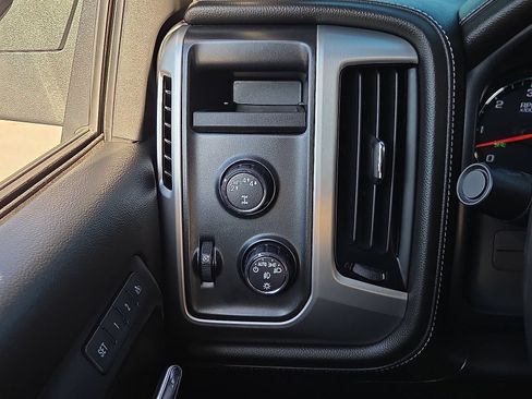Used 2018 GMC Sierra 1500 SLT w/ SLT Premium Package AWD/4WD image 19