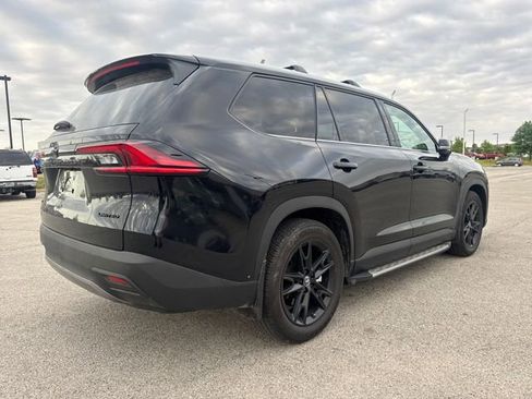Used 2025 Toyota Grand Highlander AWD image 8