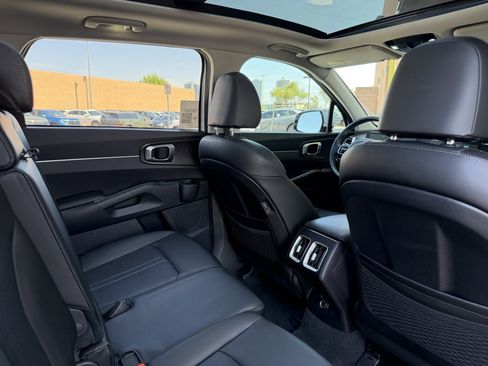 Used 2024 Kia Sorento S w/ Panoramic Sunroof Package AWD/4WD image 37