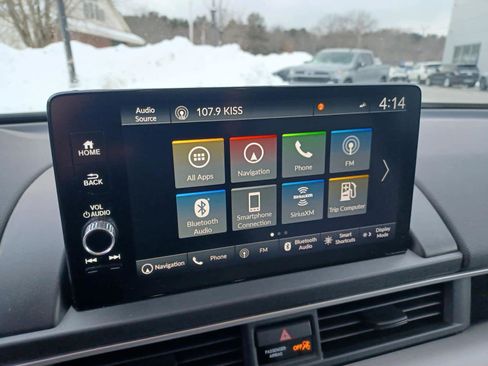 Used 2023 Honda Pilot Touring image 12