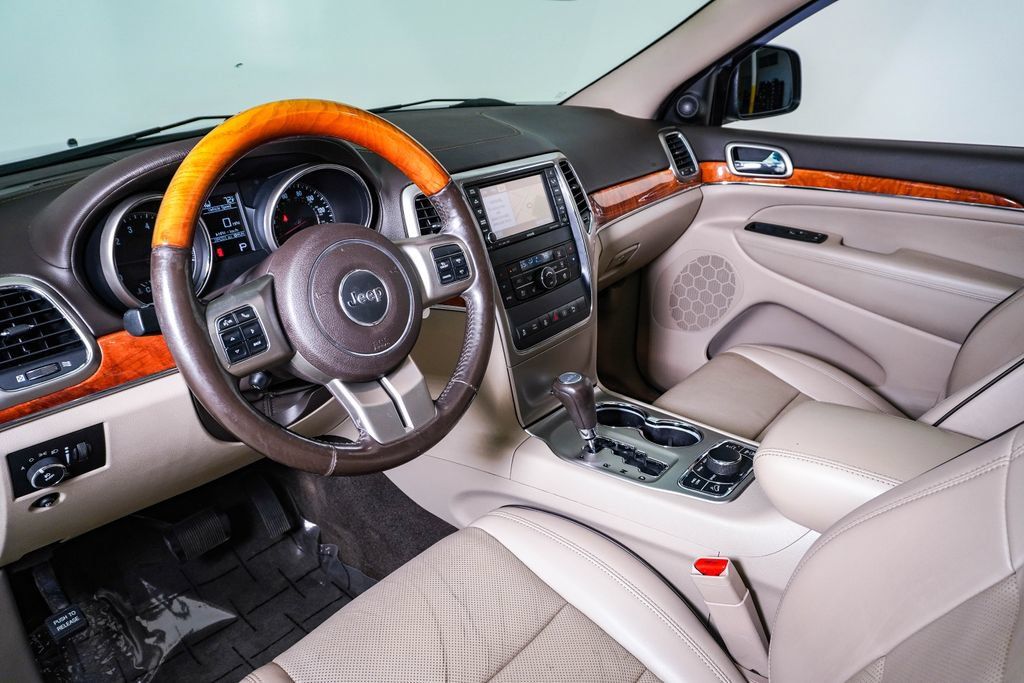 Used 2011 Jeep Grand Cherokee Overland AWD/4WD image 19