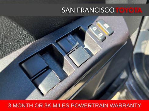 Used 2017 Toyota RAV4 LE image 30