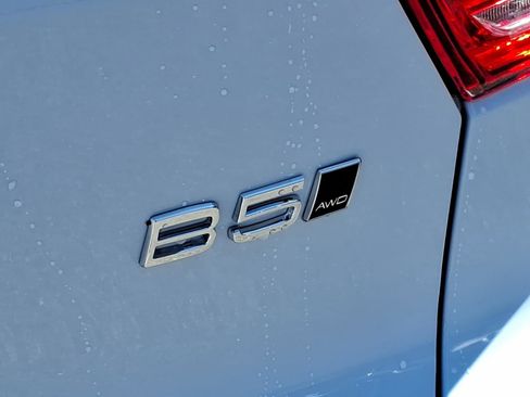 New 2026 Volvo XC40 B5 Plus w/ Protection Package Premier AWD/4WD image 6