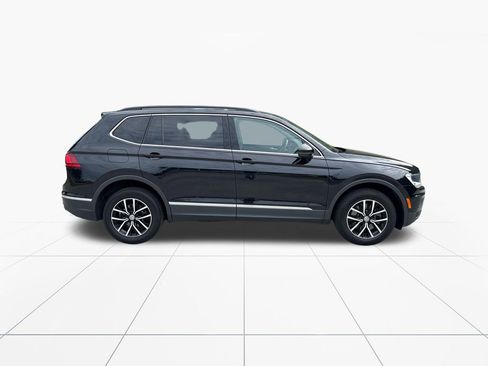 Used 2021 Volkswagen Tiguan SE FWD image 9