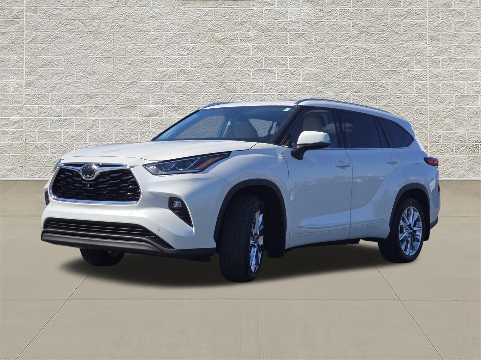 Used 2020 Toyota Highlander Limited AWD/4WD image 3