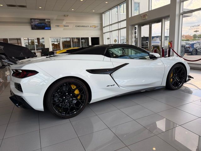 Used 2025 Chevrolet Corvette ZR1 w/ ZR1 Carbon Fiber Aero Package RWD image 16