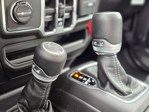 New 2026 Jeep Gladiator Sport image 13