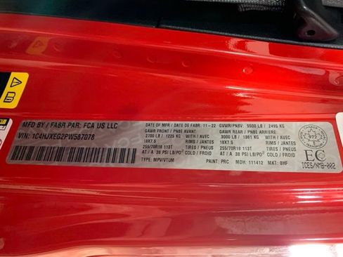 Used 2023 Jeep Wrangler Sahara image 35