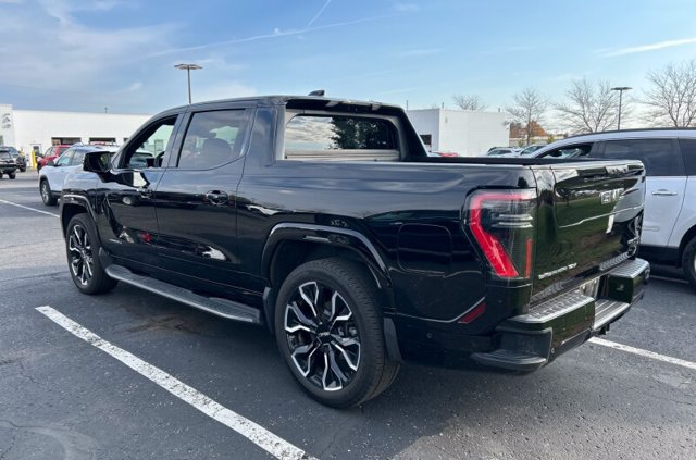 Used 2025 GMC Sierra EV Denali AWD/4WD image 5