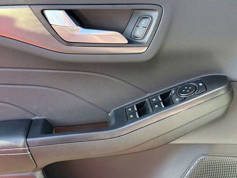 New 2026 Ford Escape SE FWD image 22