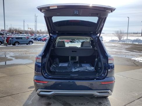 New 2026 Mitsubishi Outlander SE image 16