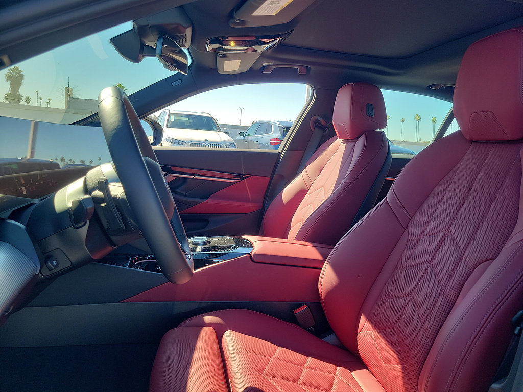 Used 2026 BMW 530i w/ M Sport Package RWD image 18