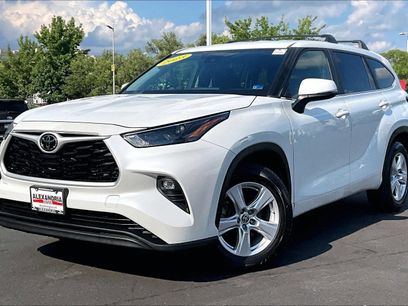 Used 2023 Toyota Highlander LE
