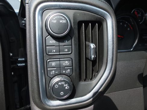 Used 2021 Chevrolet Silverado 1500 LT Trail Boss w/ Convenience Package II AWD/4WD image 19