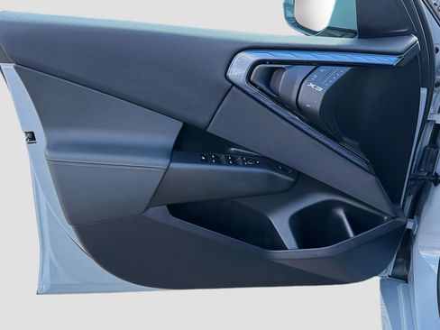 Used 2025 BMW X3 xDrive30i w/ Premium Package image 22