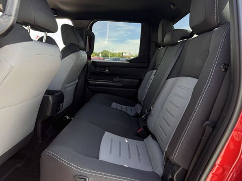 Used 2025 Toyota Tacoma TRD Off-Road image 29