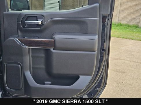 Used 2019 GMC Sierra 1500 SLT w/ SLT Premium Plus Package image 28