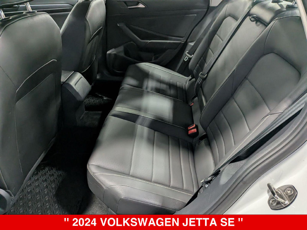 Used 2024 Volkswagen Jetta SE FWD image 29