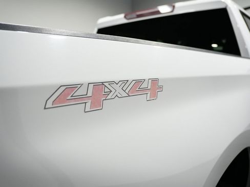 Used 2021 Chevrolet Silverado 1500 Custom image 11