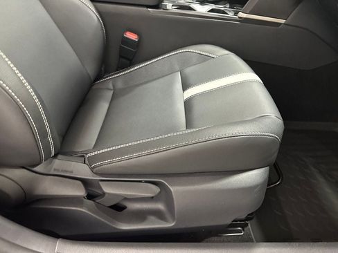 Used 2026 Toyota Camry SE FWD image 58