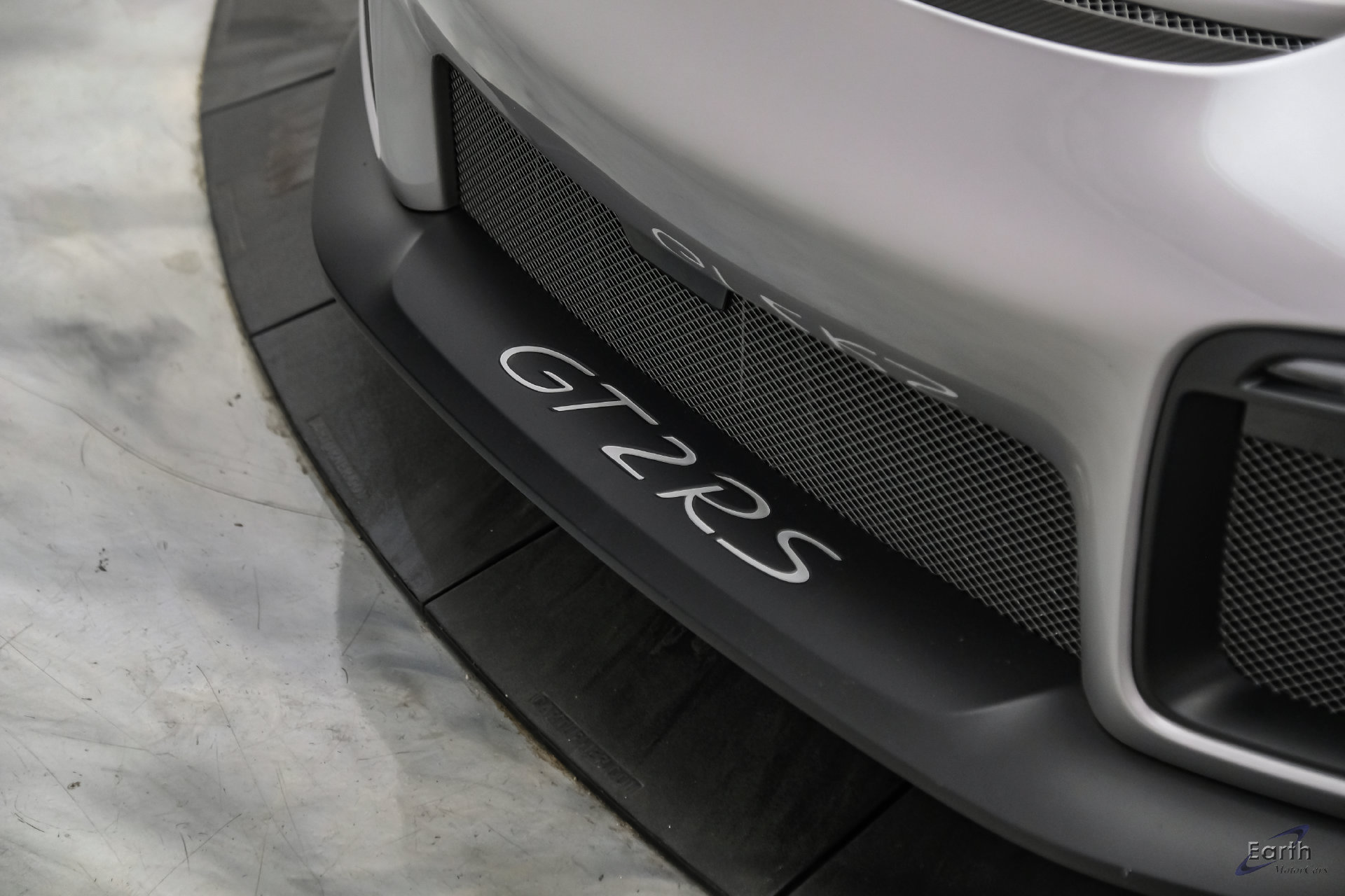 Used 2018 Porsche 911 GT2 RS RWD image 40