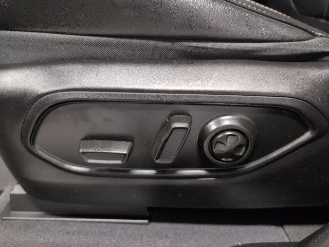 Used 2023 Jeep Grand Cherokee Limited AWD/4WD image 13