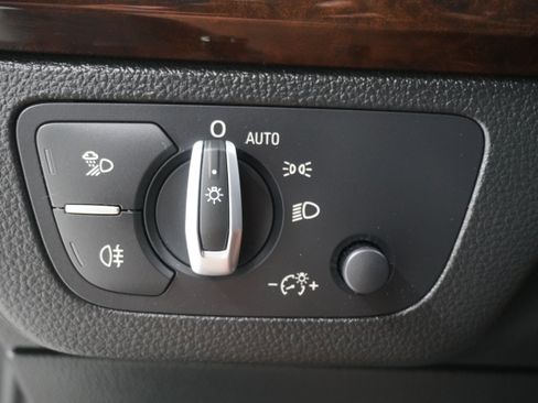 Used 2019 Audi Q5 2.0T Premium Plus w/ Premium Plus Package image 25