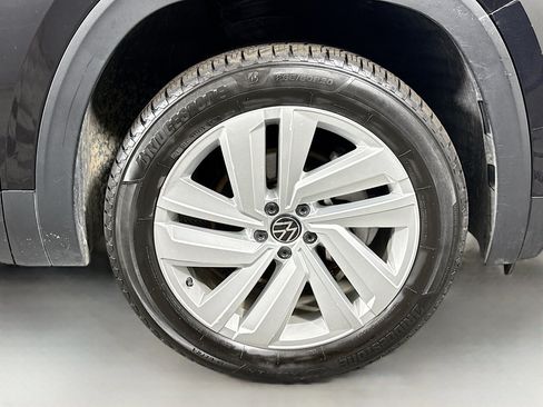 Used 2021 Volkswagen Atlas SEL FWD image 32