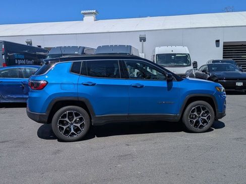 Used 2026 Jeep Compass Limited image 2