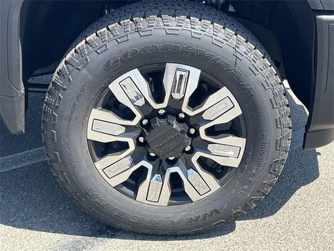 New 2026 GMC Sierra 2500 Denali w/ Denali Reserve Package image 33