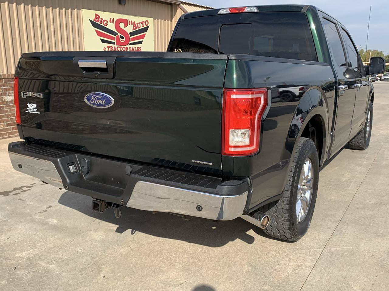 Used 2016 Ford F150 XLT w/ Equipment Group 302A Luxury RWD image 2