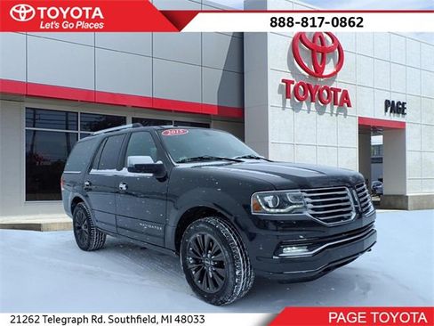 Used 2015 Lincoln Navigator 4WD image 1