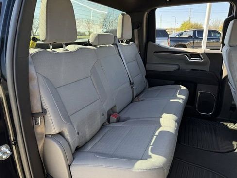 Used 2025 Chevrolet Silverado 1500 LT image 30