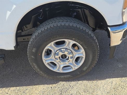 New 2026 Ford F250 XLT w/ FX4 Off-Road Package image 7