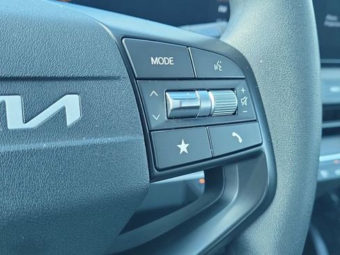 Used 2025 Kia K4 FWD image 24