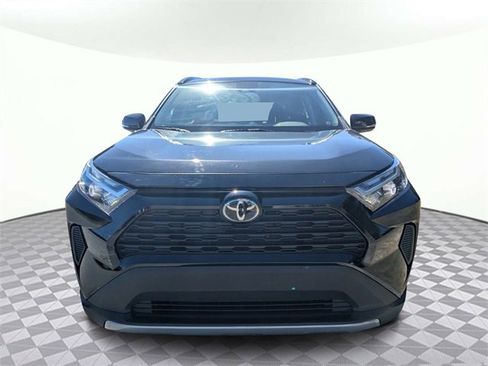 Used 2023 Toyota RAV4 XLE image 9
