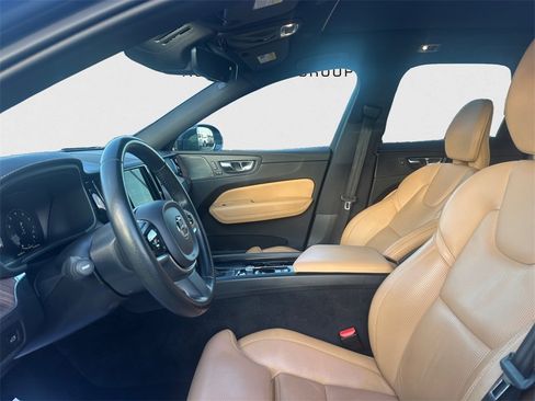 Used 2021 Volvo XC60 T5 Inscription w/ Advanced Package image 26
