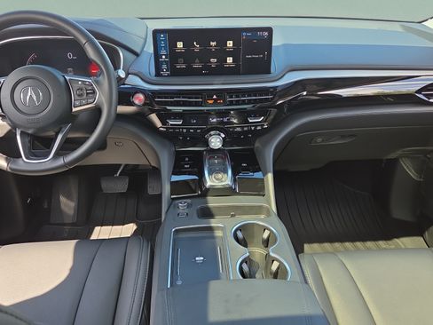 Used 2025 Acura MDX SH-AWD image 13