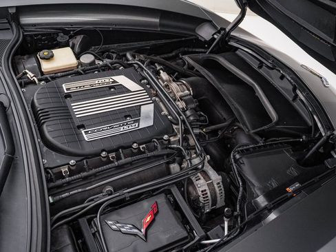Used 2016 Chevrolet Corvette Z06 w/ 3LZ Preferred Equipment Group RWD image 34