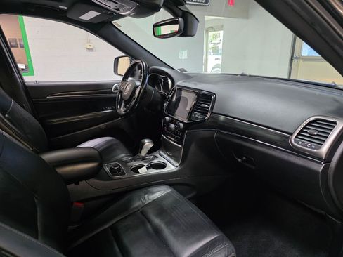 Used 2020 Jeep Grand Cherokee Limited AWD/4WD image 26