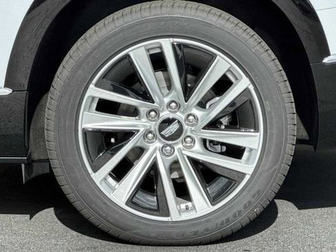 New 2026 Cadillac Vistiq Luxury w/ LPO, Floor Liner Package image 26