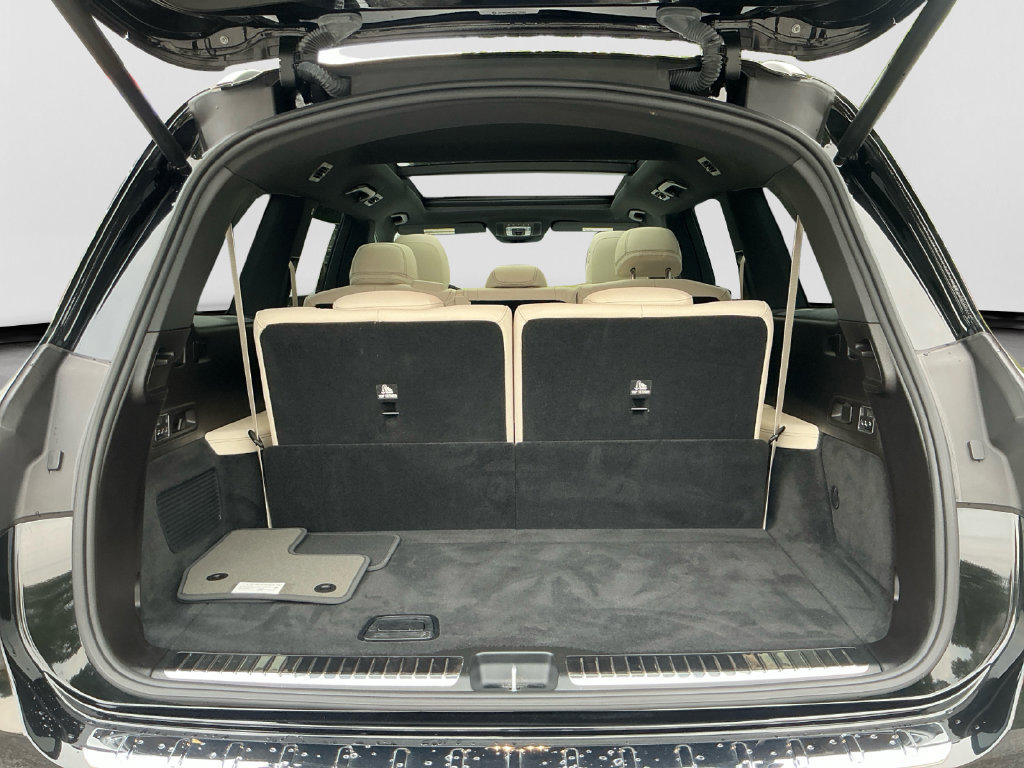 Used 2023 Mercedes-Benz GLS 450 4MATIC image 17