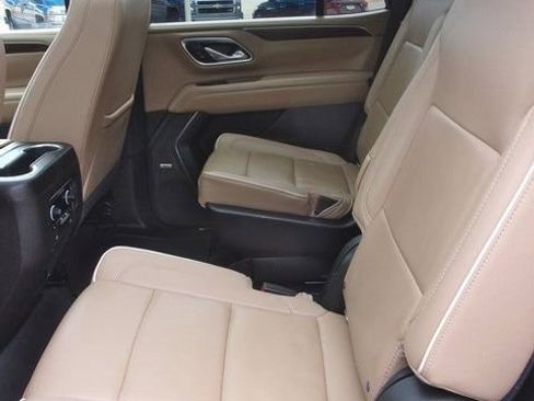 Used 2021 Chevrolet Tahoe Premier w/ Premium Package image 30