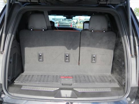 Used 2024 GMC Yukon Denali Ultimate image 25