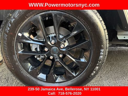 Used 2025 Jeep Wrangler Unlimited Sahara w/ Safety Group AWD/4WD image 14