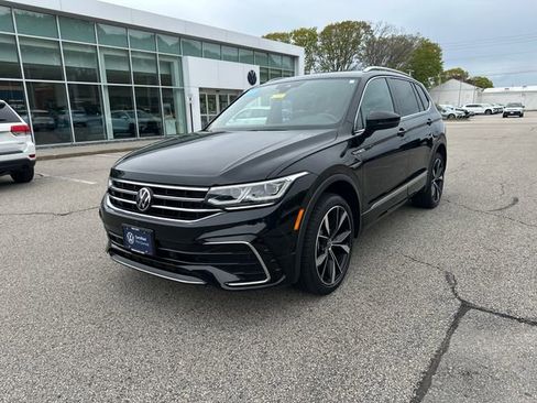 Certified 2023 Volkswagen Tiguan SEL R-Line AWD/4WD image 3