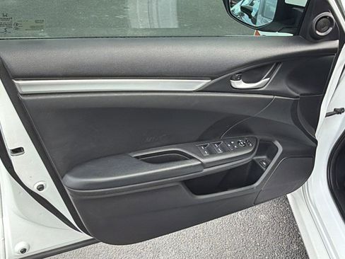 Used 2019 Honda Civic Sport image 10