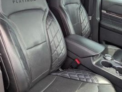 Used 2019 Ford Explorer Platinum AWD/4WD image 19